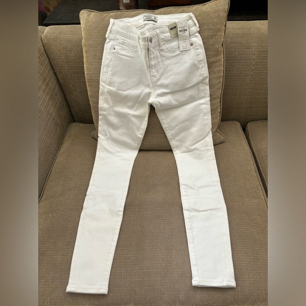 NWT Abercrombie & Fitch Harper Super Skinny White Jeans 00S 24